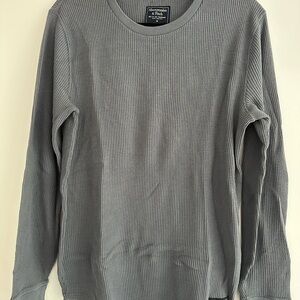 Abercrombie & Fitch Gray Waffle Knit Sweater - Medium